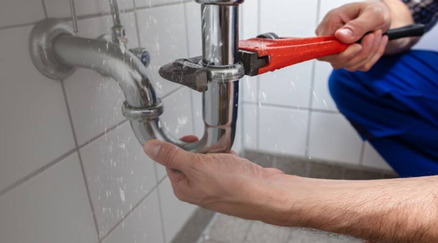 Expert burst pipe repair services in Fort Defiance, AZ